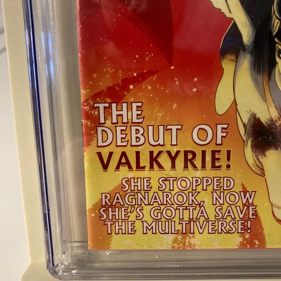 Exiles CGC Professionally Graded 9.4 1st cover appearance of Valkyrie (MCU) - Picture 4 of 9
